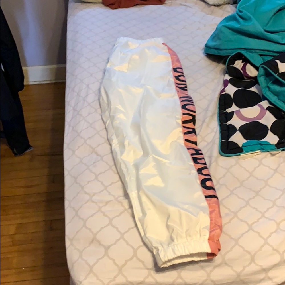 Wind pants